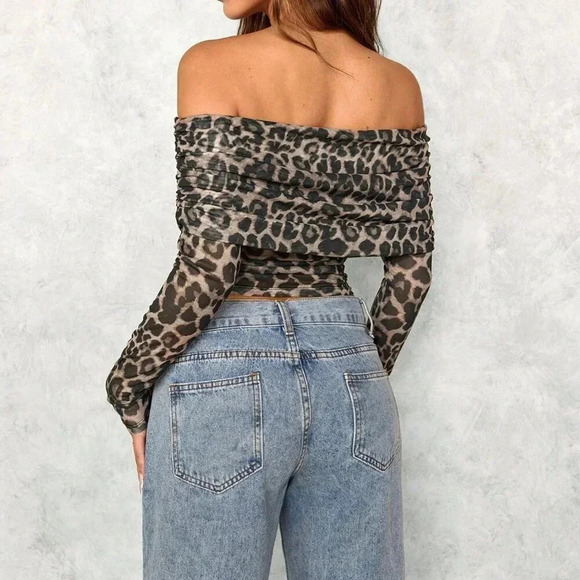 Multicolor Casual Women's Leopard Print Off-Shoulder Form-Fitting Top - Picture 5 of 5